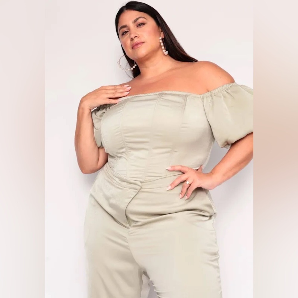 GIA/irl “Alaia” Off The Shoulder Corset Top with Puff Sleeves ,Light Sage, 3X